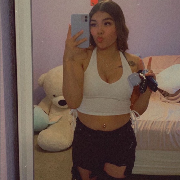 Meet your Posher, Vanessa - Picture 1 of 1